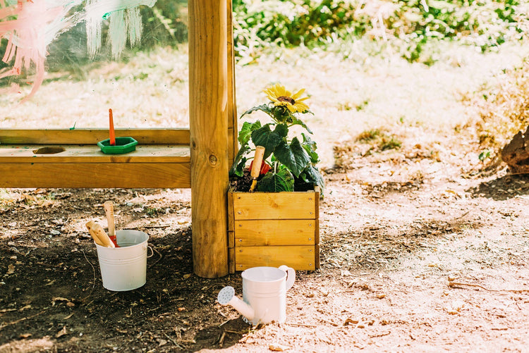 Plum Discovery Create & Paint Easel – Outdoor Art & Gardening Easel for Kids (Ages 3+)