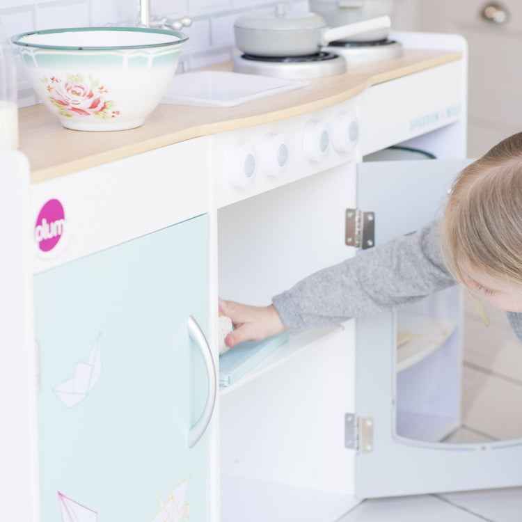 Peppermint Townhouse Wooden Kitchen 2