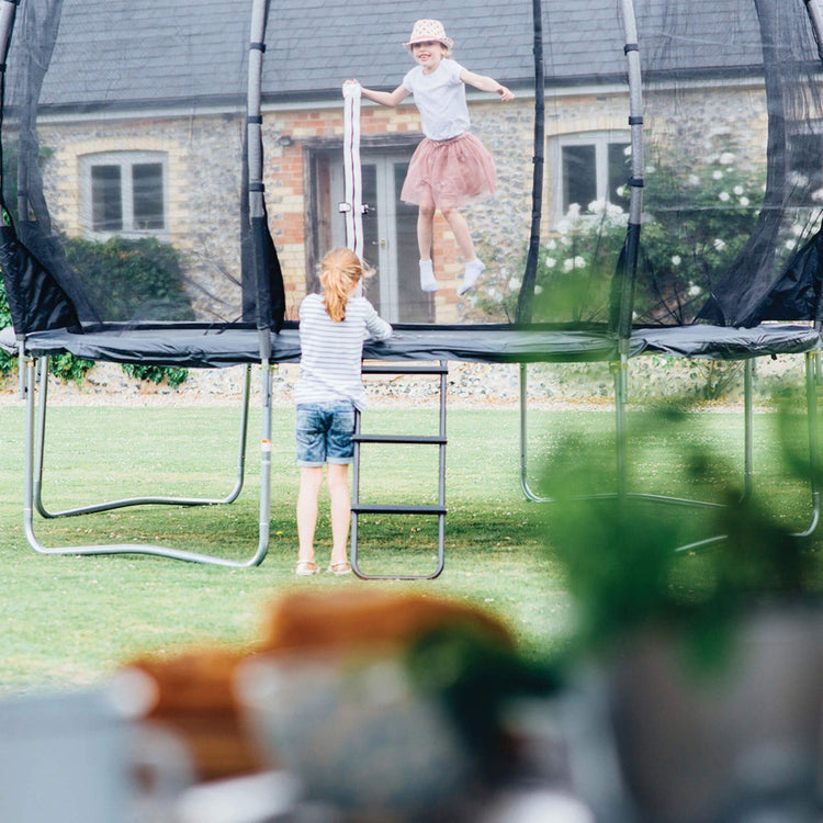 Plum® Magnitude Trampoline and Enclosure